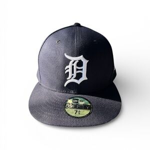 New Era 59FIFTY Detroit Tigers Official On-Field Navy Cap with White Logo
